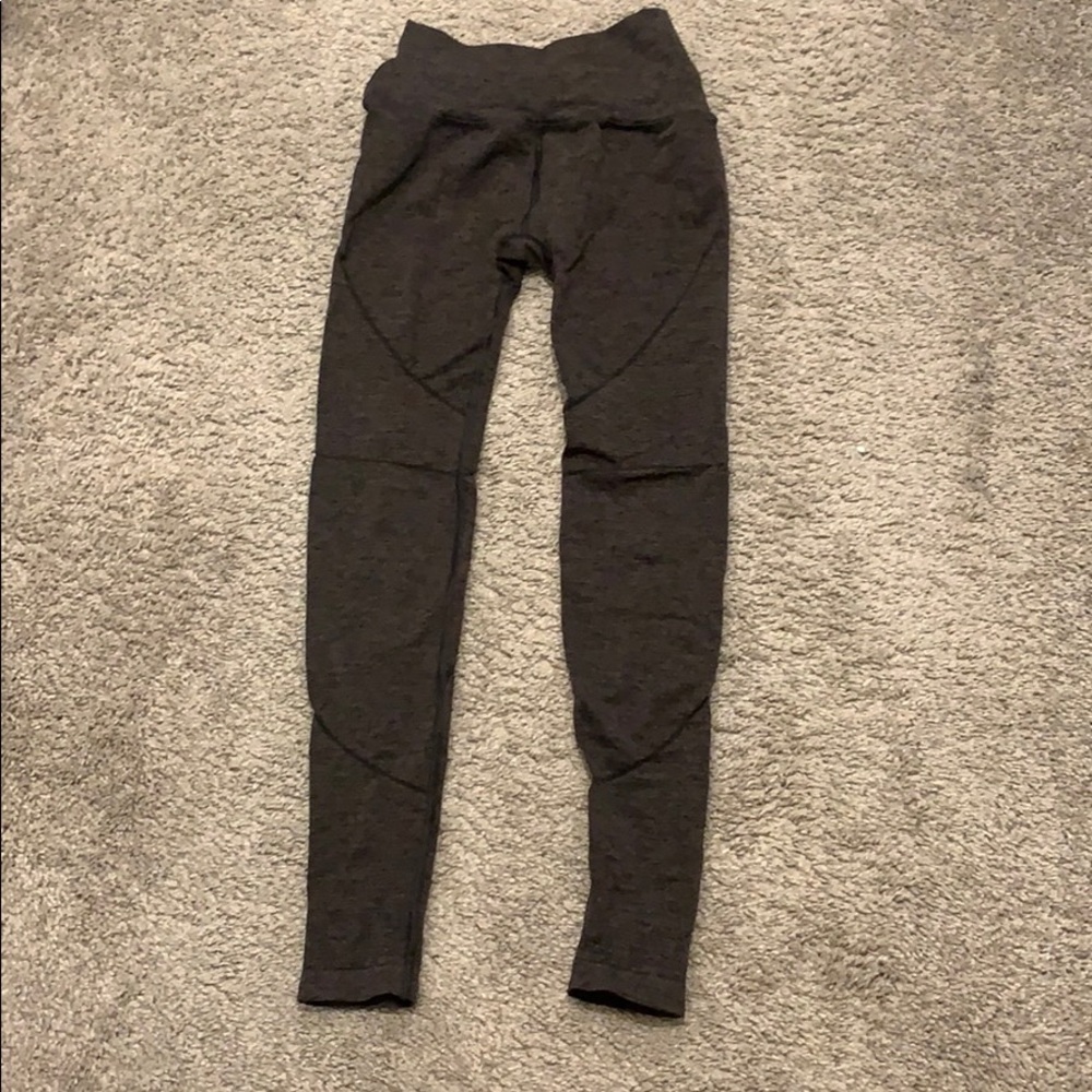 Alphalete Revival Leggings in Charcoal